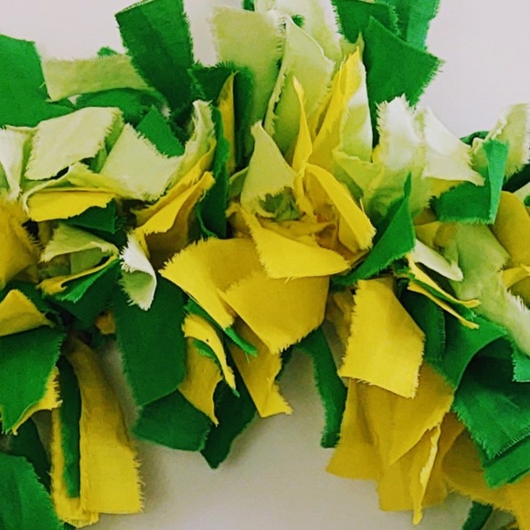 HANDMADE SHADES OF GREEN AND YELLOW FABRIC RAG WREATH SHABBY CHIC DOOR DECOR 18" - Picture 4 of 8